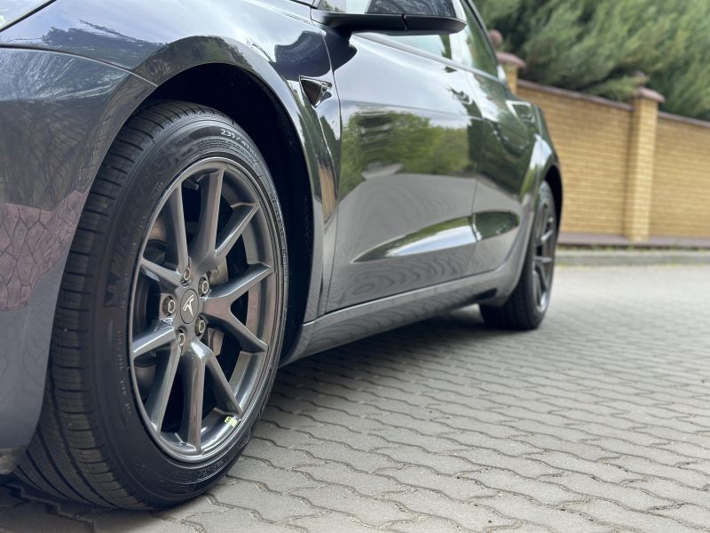 31-03-2026_tesla-model-3_35979