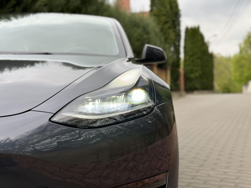 31-03-2026_tesla-model-3_35979
