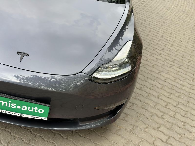 31-03-2026_tesla-model-3_35979