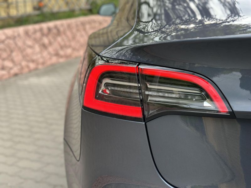 31-03-2026_tesla-model-3_35979