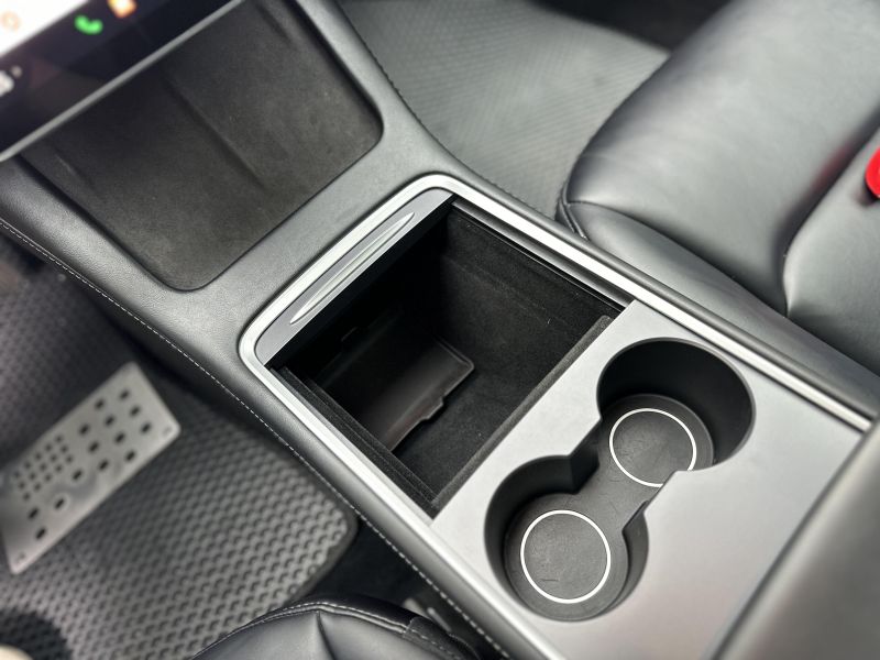 31-03-2026_tesla-model-3_35979