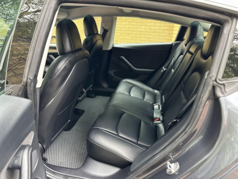 31-03-2026_tesla-model-3_35979