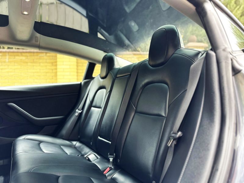 31-03-2026_tesla-model-3_35979