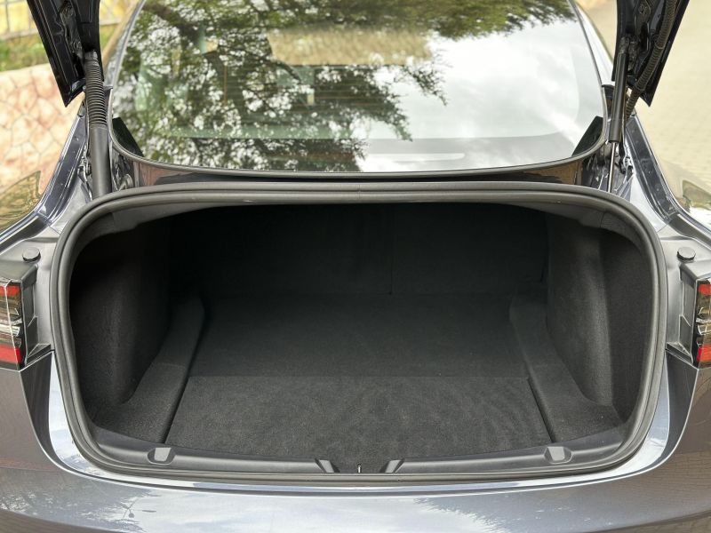 31-03-2026_tesla-model-3_35979