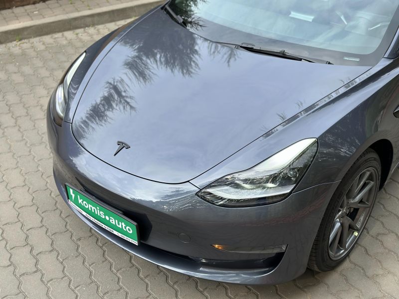 31-03-2026_tesla-model-3_35979