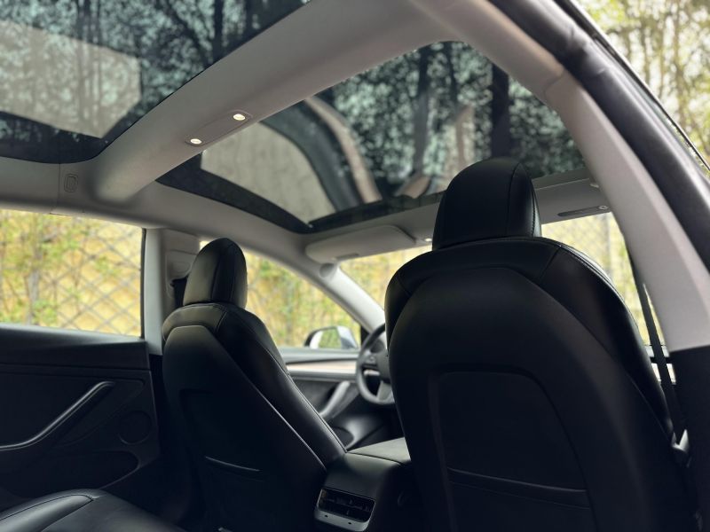 31-03-2026_tesla-model-3_35979