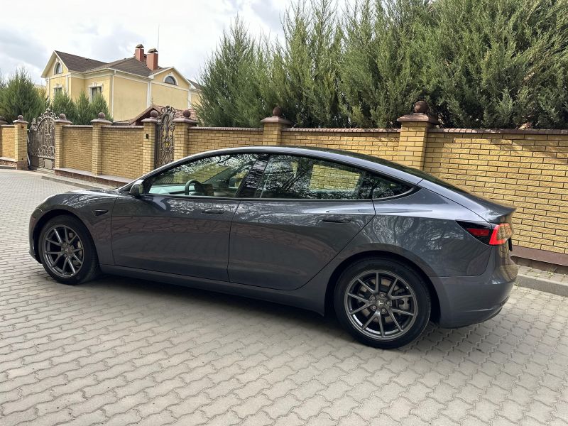 31-03-2026_tesla-model-3_35979
