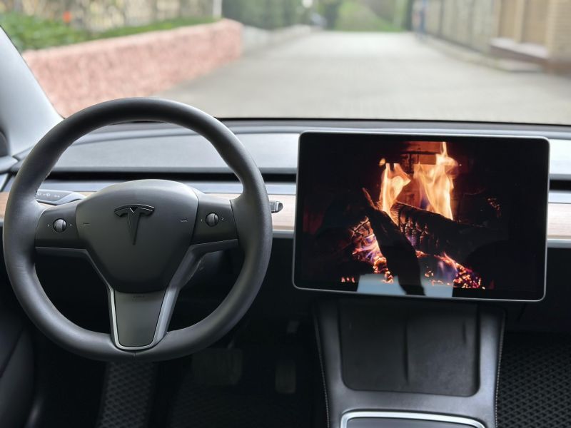 31-03-2026_tesla-model-3_35979